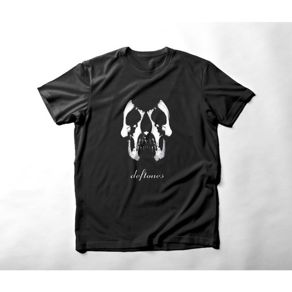 Kristi
M Other - Deftones Classic Logo Alternative Rock Music Fan T-Shirt